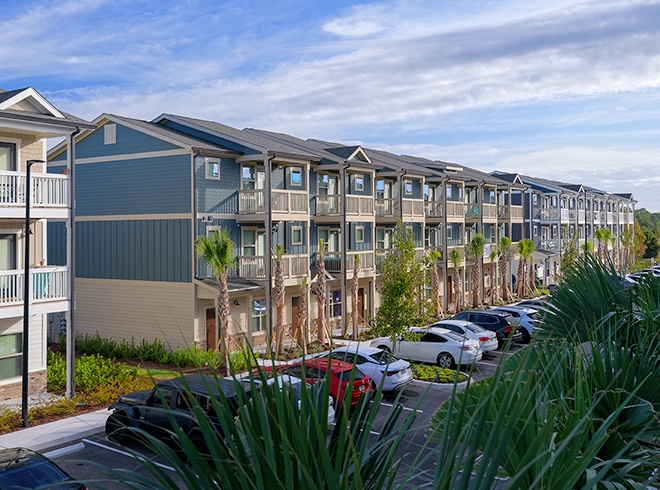 Schedule A Tour Of Our UCF Apartments | The Retreat East